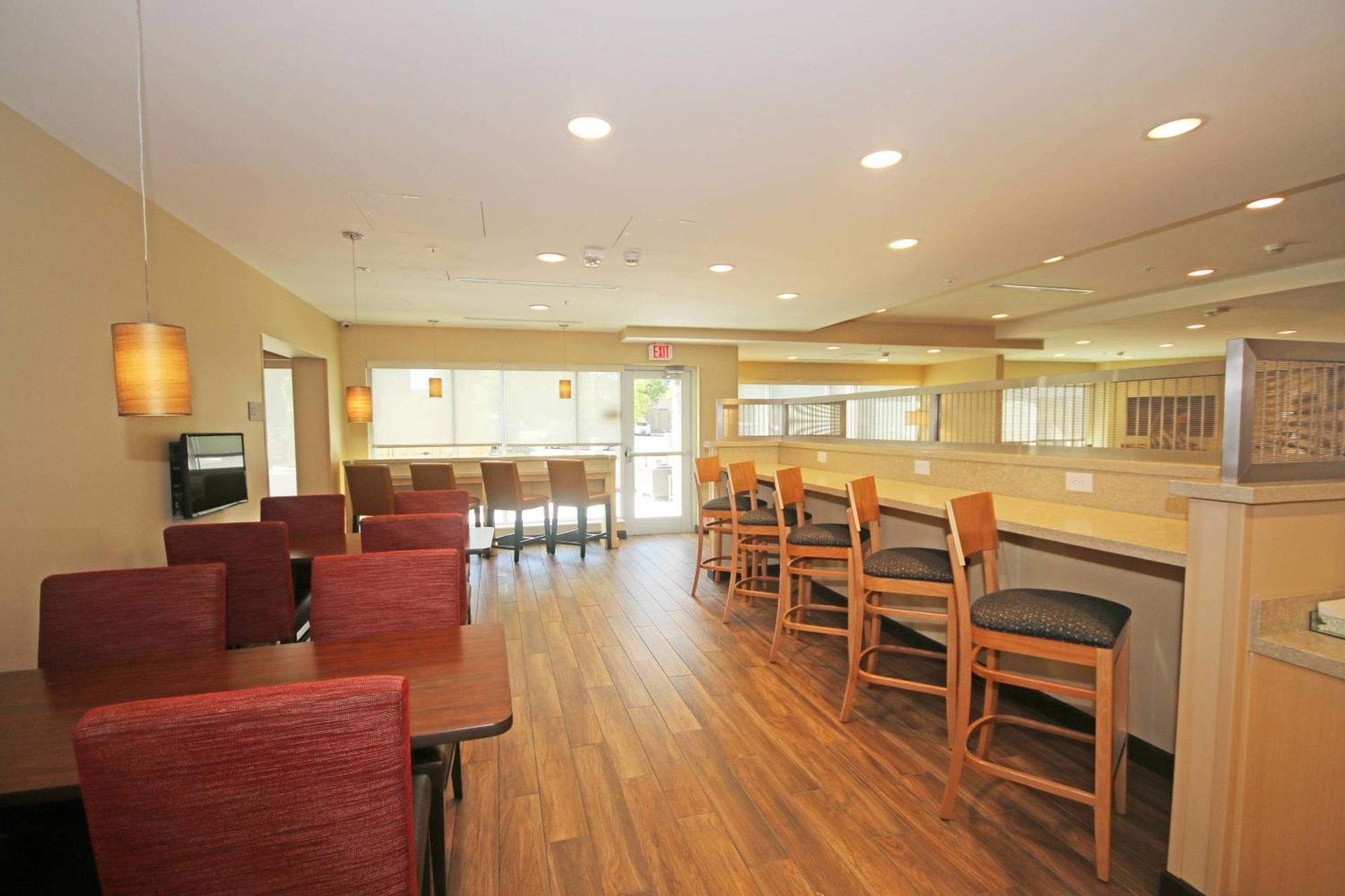 Towneplace Suites By Marriott Charleston-North Charleston Exterior foto